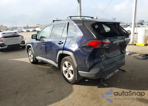 2019 Toyota Rav4 Xle z USA, uszkodzony, nr VIN 2T3W1RFV3KW007862